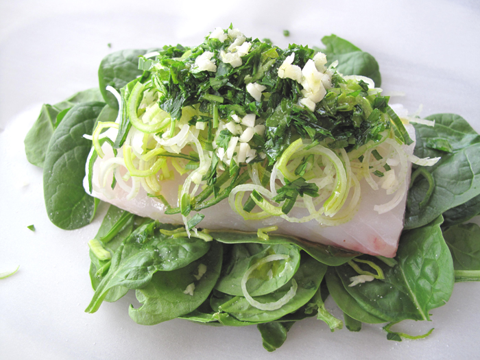 AIP / Paleo Cod Fish "En Papillote" with Spinash and Leeks / A Squirrel in the Kitchen
