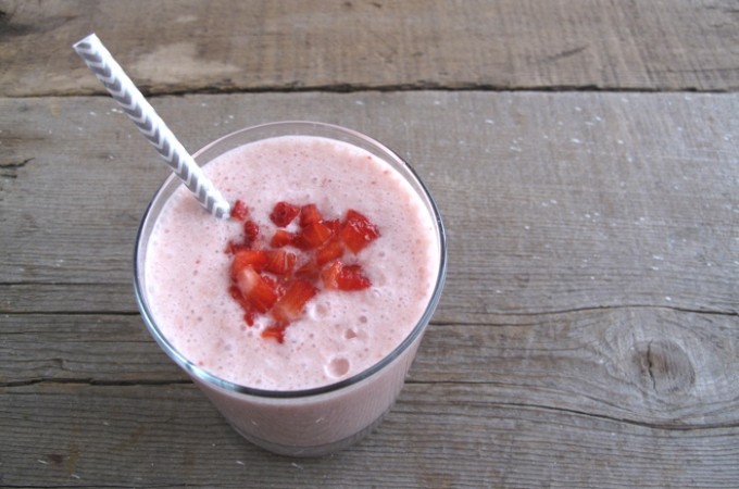 AIP / Paleo Strawberry Mango Breakfast Shake